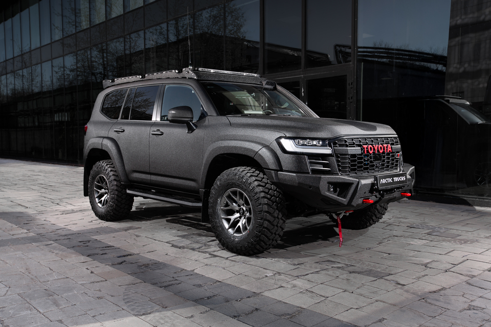 Toyota Land Cruiser 300