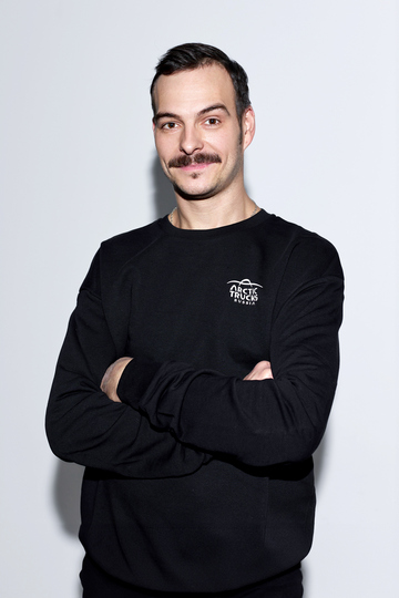 Олег <br> Казаков