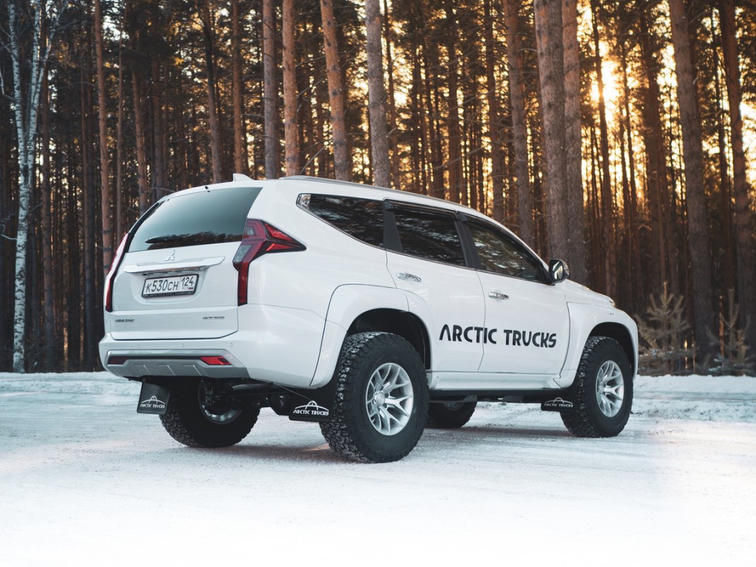 Toyota Fortuner Arctic Trucks at35