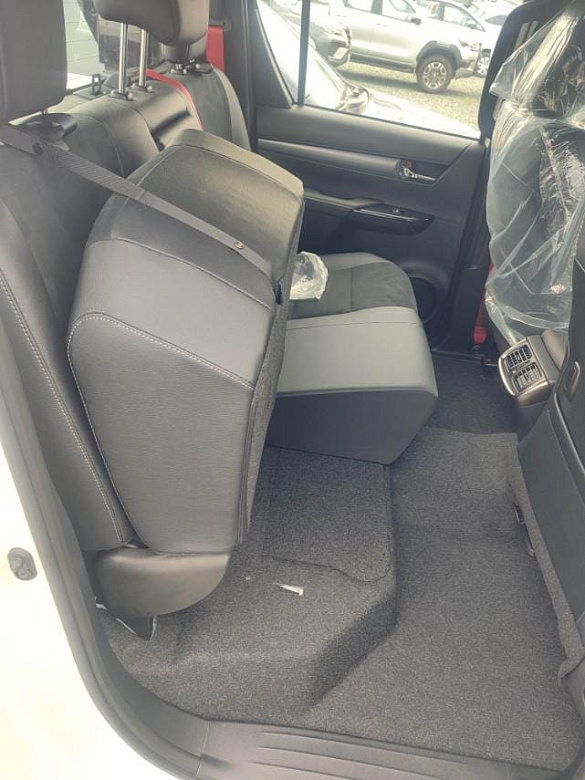 Hilux *4828