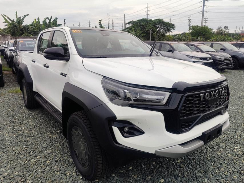 Hilux *4828